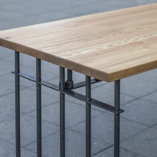 Tisch JH aus Stahl und Holz in Authentic von Noodles Noodles & Noodles Corp.