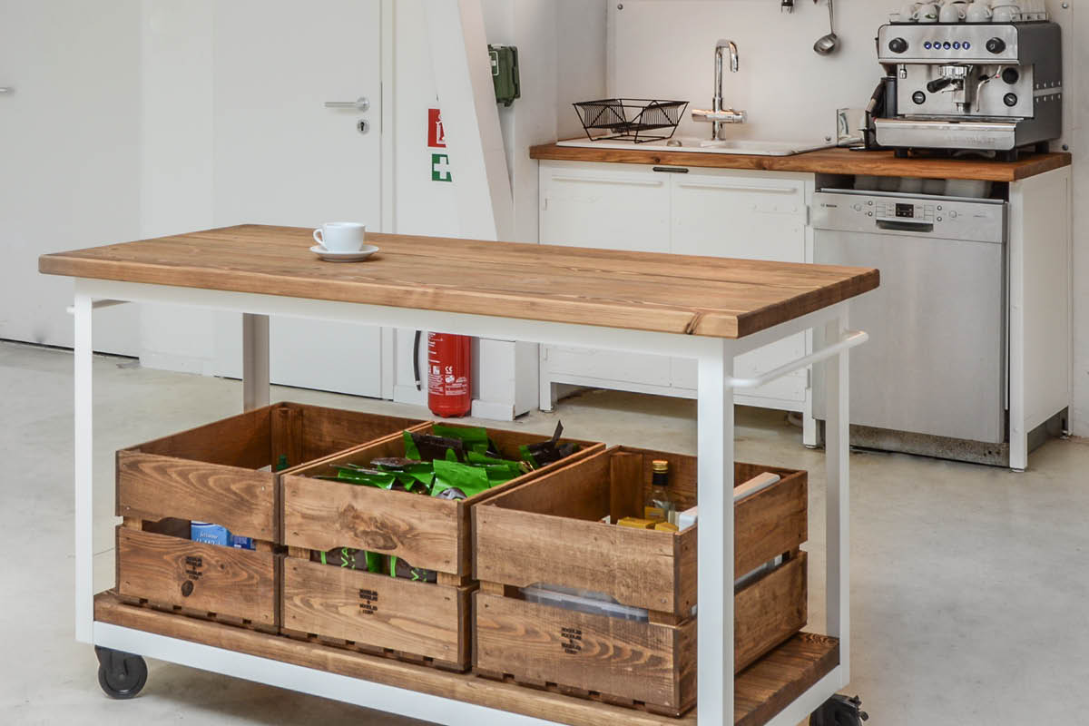 Authentic Office Kitchen bei Architonic, Berlin