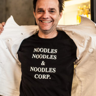 T-Shirt von Noodles in schwarz